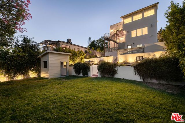 1876 Lemoyne Street, Los Angeles, CA 90026