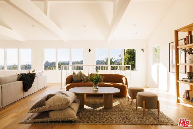 1876 Lemoyne Street, Los Angeles, CA 90026