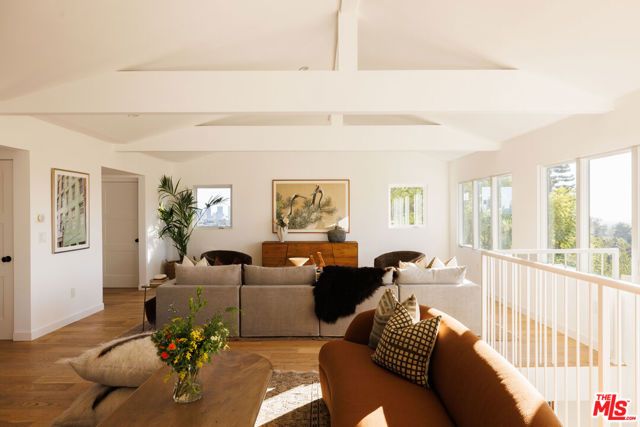 1876 Lemoyne Street, Los Angeles, CA 90026