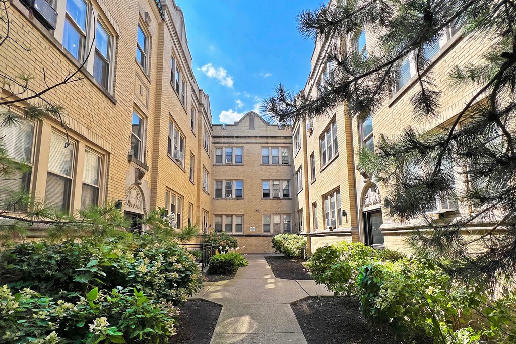 2408 N KILBOURN Avenue 3, Chicago, IL 60639