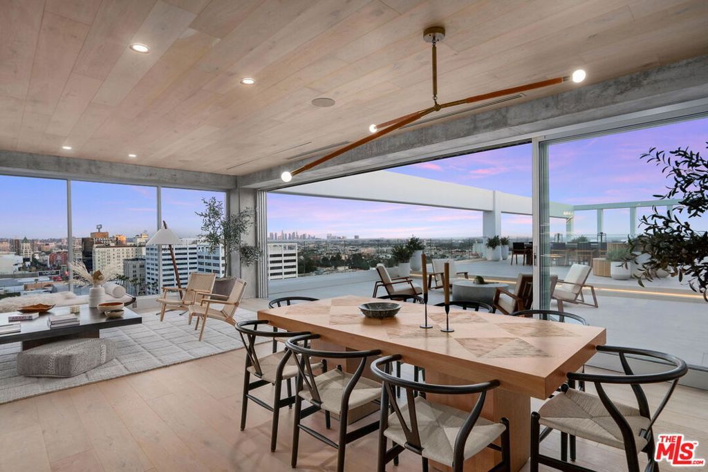 Image 12 of property listing at 7135 Hollywood Boulevard PHE, Los Angeles, CA 90046