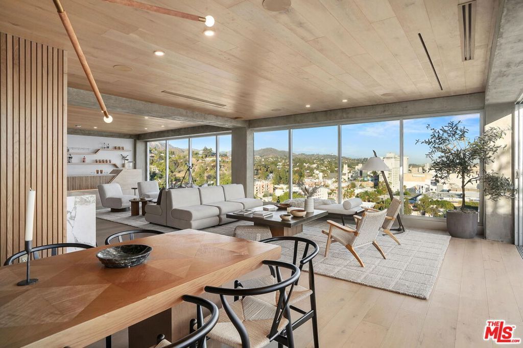 Image 13 of property listing at 7135 Hollywood Boulevard PHE, Los Angeles, CA 90046