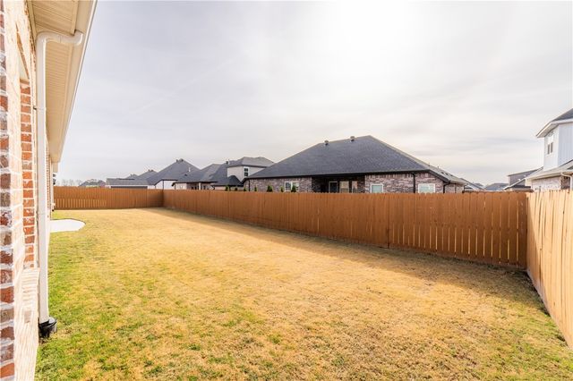 611 Morgan Street, Centerton, AR 72719
