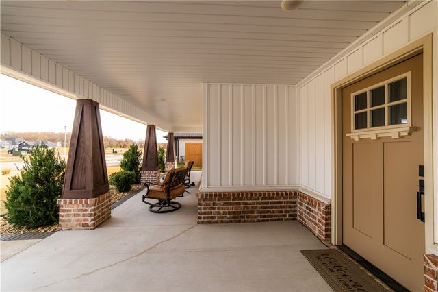 611 Morgan Street, Centerton, AR 72719