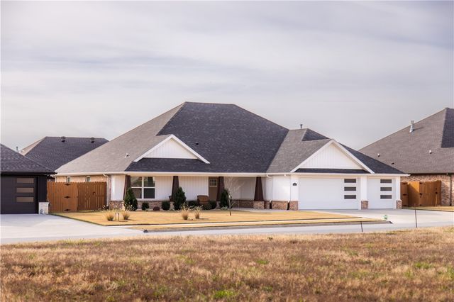 611 Morgan Street, Centerton, AR 72719