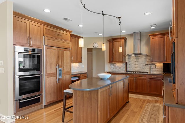 7 Harbor Drive, Rumson, NJ 07760