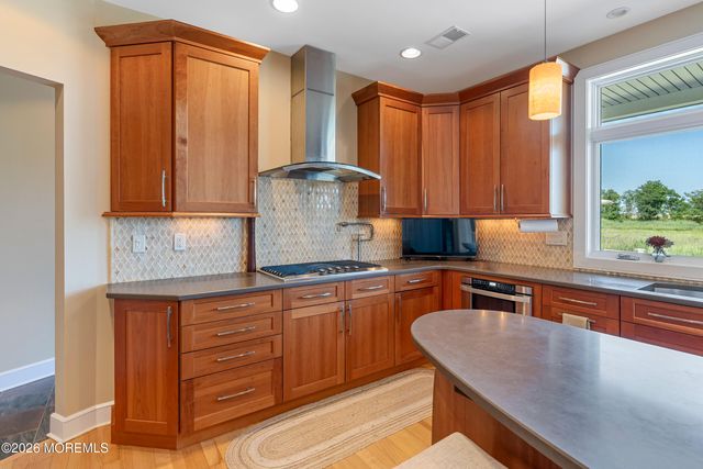 7 Harbor Drive, Rumson, NJ 07760