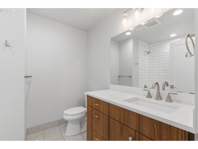 1234 Sw 57TH Ave, Portland, OR 97221