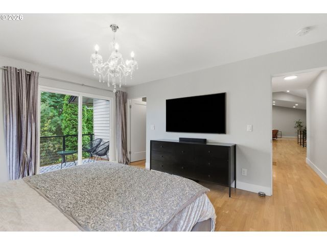 1234 Sw 57TH Ave, Portland, OR 97221