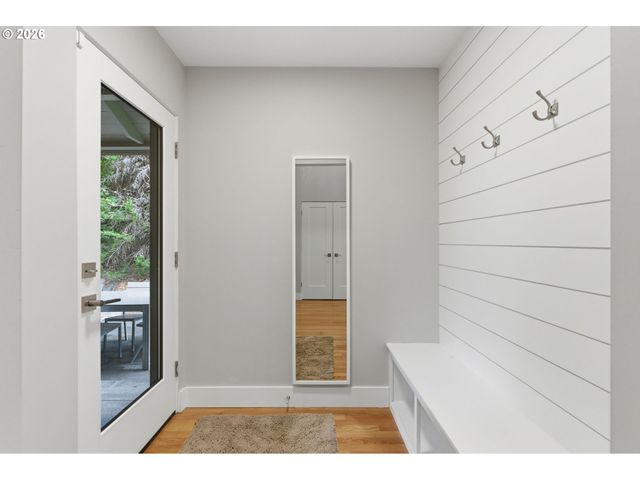 1234 Sw 57TH Ave, Portland, OR 97221
