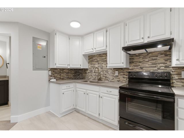 1234 Sw 57TH Ave, Portland, OR 97221