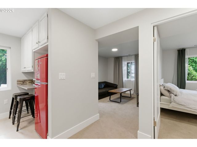 1234 Sw 57TH Ave, Portland, OR 97221