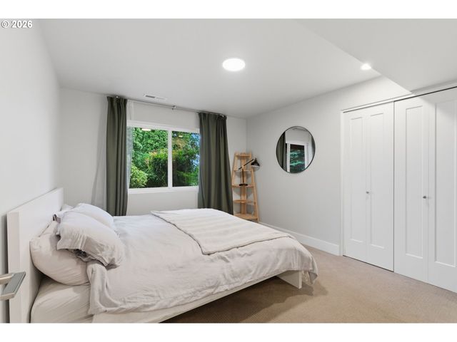 1234 Sw 57TH Ave, Portland, OR 97221