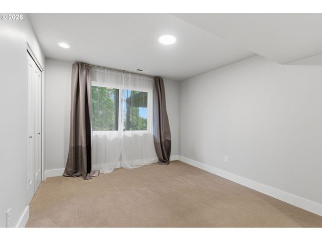 1234 Sw 57TH Ave, Portland, OR 97221
