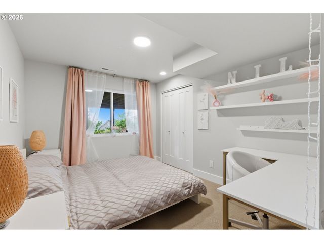 1234 Sw 57TH Ave, Portland, OR 97221