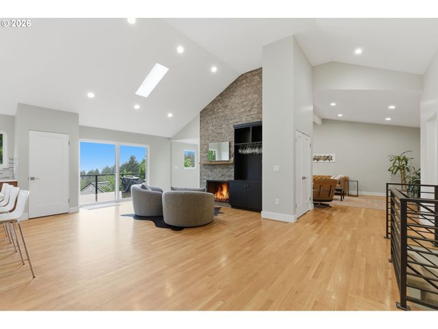 1234 Sw 57TH Ave, Portland, OR 97221