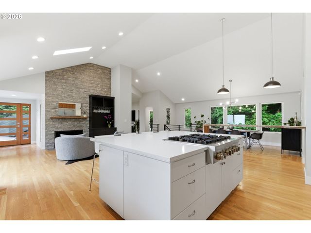 1234 Sw 57TH Ave, Portland, OR 97221