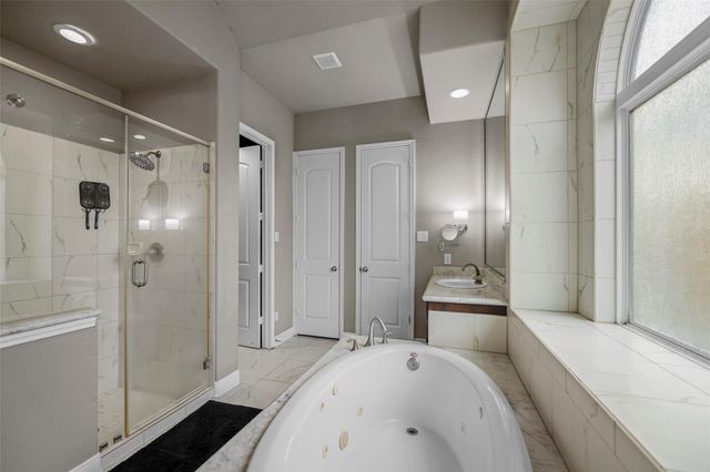 42 Shallowford Place, Tomball, TX 77375