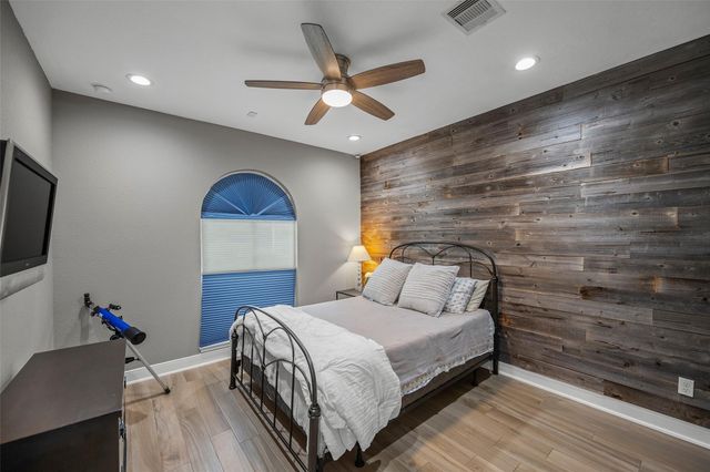 42 Shallowford Place, Tomball, TX 77375