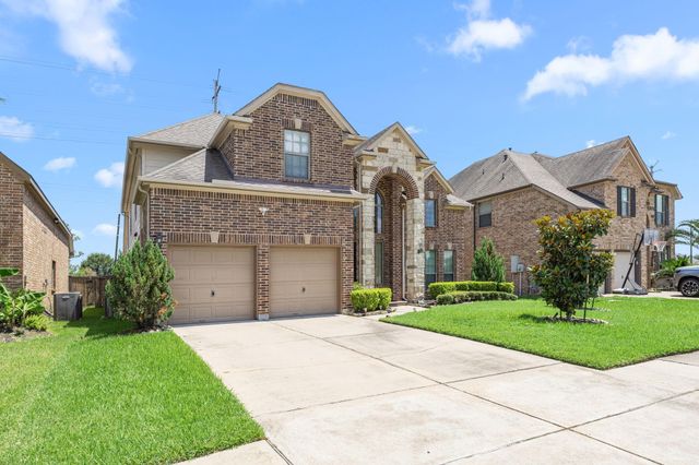 13403 Sunset Bay Lane, Pearland, TX 77584