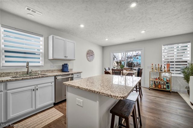 141 W Spring Drive, Elyria, OH 44035