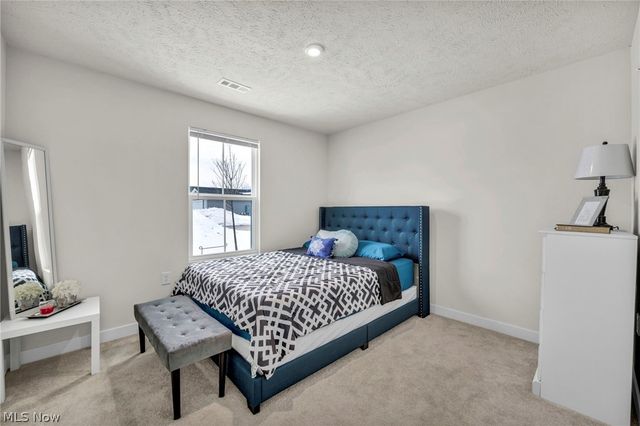 141 W Spring Drive, Elyria, OH 44035