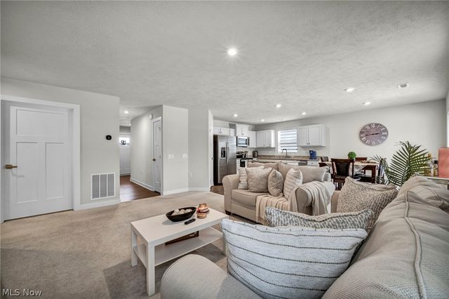 141 W Spring Drive, Elyria, OH 44035