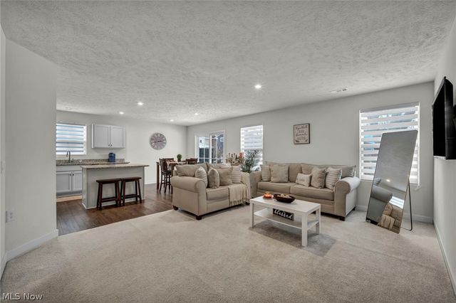 141 W Spring Drive, Elyria, OH 44035