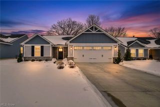 141 W Spring Drive, Elyria, OH 44035