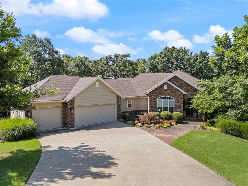 5 Dunbarton Place, Bella Vista, AR 72715