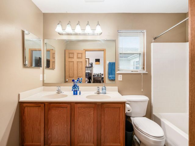 4027 Boyer Ridge Drive, Canal Winchester, OH 43110