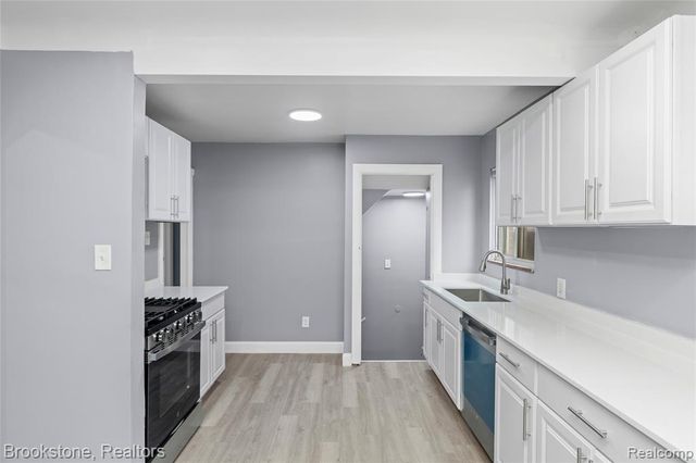 20214 Greeley Street, Highland Park, MI 48203