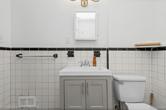 20214 Greeley Street, Highland Park, MI 48203