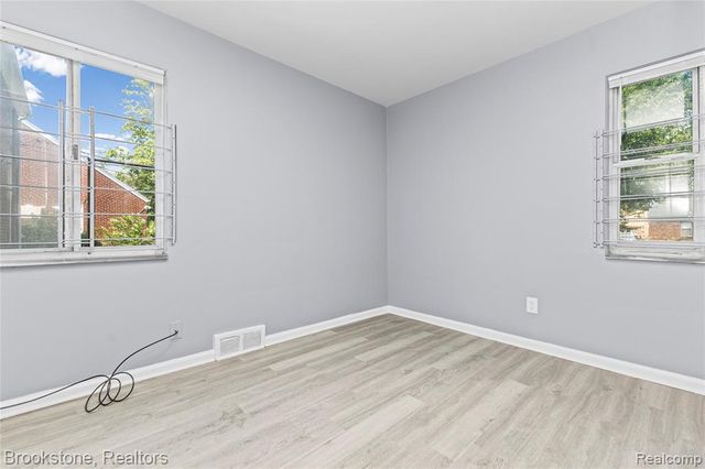 20214 Greeley Street, Highland Park, MI 48203