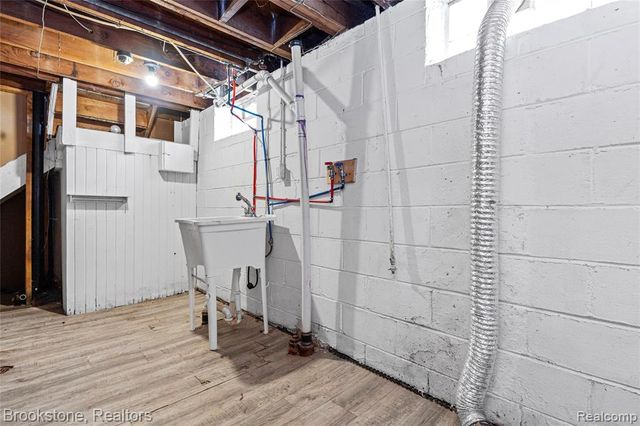 20214 Greeley Street, Highland Park, MI 48203