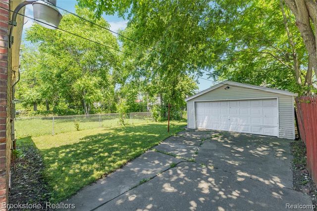 20214 Greeley Street, Highland Park, MI 48203