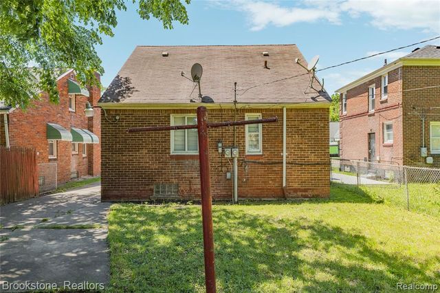 20214 Greeley Street, Highland Park, MI 48203