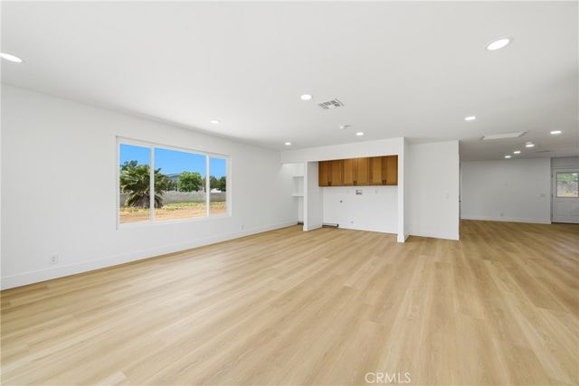 20950 Warren, Perris, CA 92570