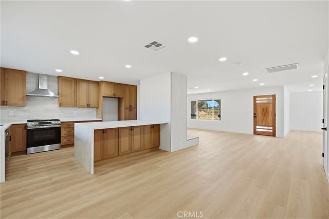 20950 Warren, Perris, CA 92570