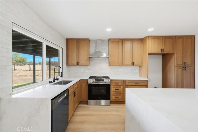 20950 Warren, Perris, CA 92570