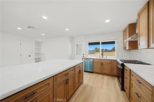 20950 Warren, Perris, CA 92570