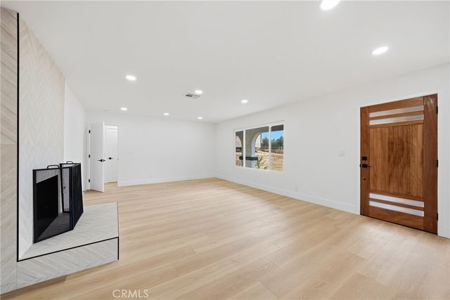 20950 Warren, Perris, CA 92570