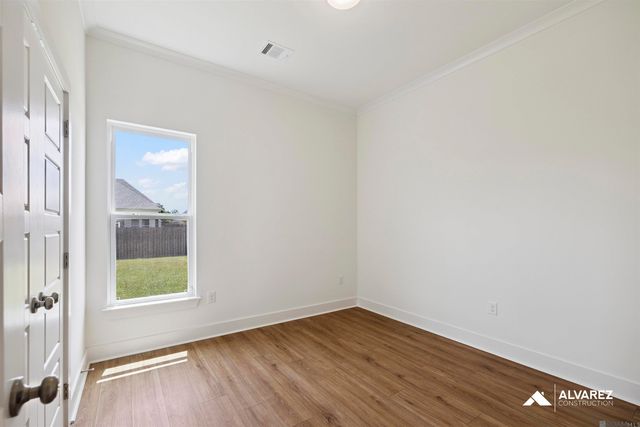 10141 Sanctuary Oaks Dr, Baton Rouge, LA 70817