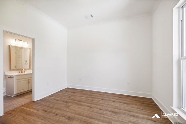 10141 Sanctuary Oaks Dr, Baton Rouge, LA 70817