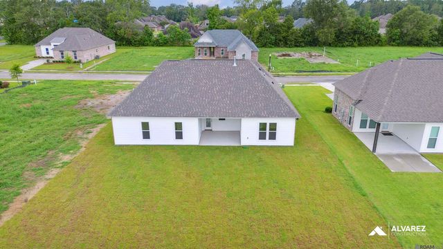 10141 Sanctuary Oaks Dr, Baton Rouge, LA 70817
