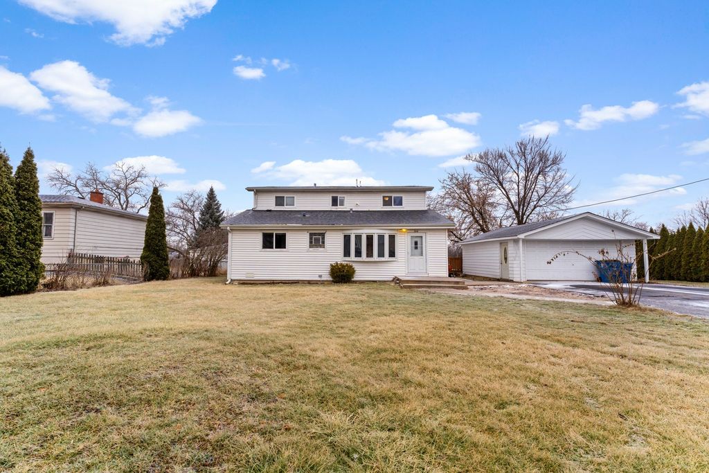 724 Junior Terrace, Elmhurst, IL 60126