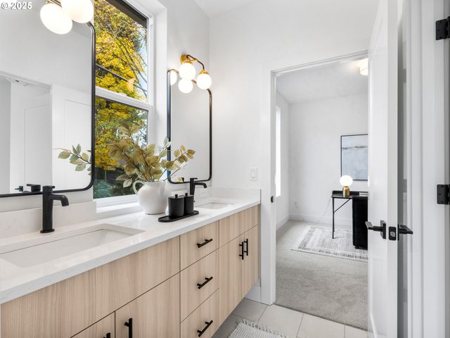 3560 N Haight Ave 6, Portland, OR 97227