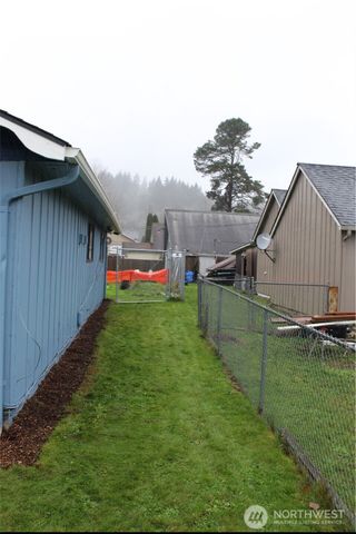 1211 N 1st AVE, Kelso, WA 98626