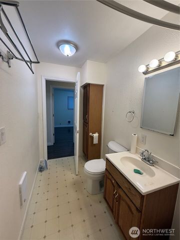 1211 N 1st AVE, Kelso, WA 98626