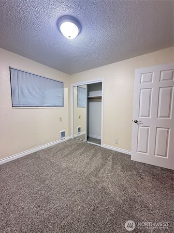 1211 N 1st AVE, Kelso, WA 98626